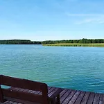 Nad Kalwą - Mazury Całoroczny Dom Do Wynajęcia Z Widokiem Na Jezioro - Pomost - łódka - Rower Wodny Сasa de vacaciones